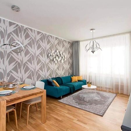 Friendly Private Room In The Sharing Flat Прага Экстерьер фото